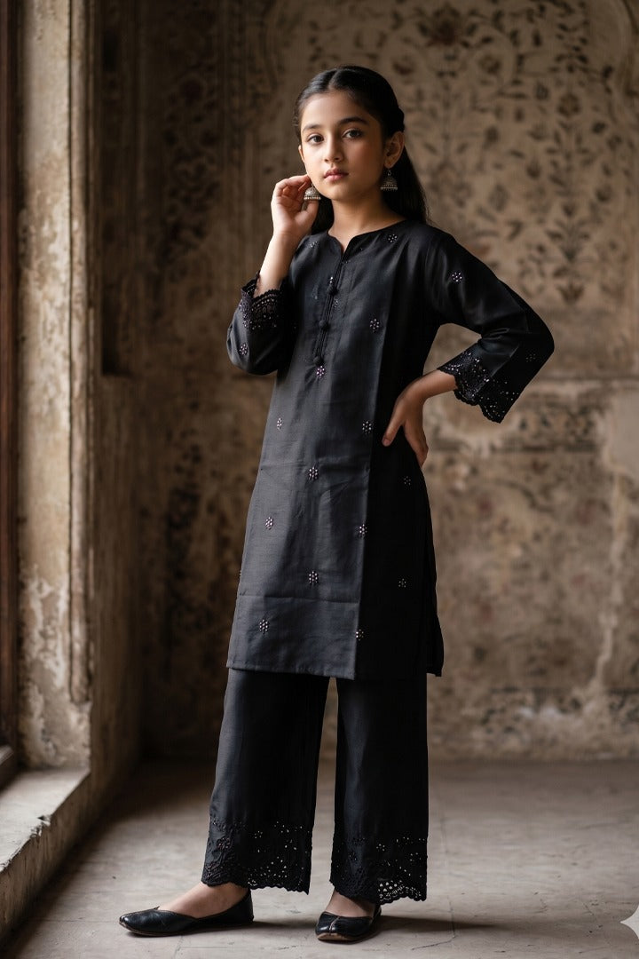 Shab-e-Noor-2 Piece Cotton Embroidery Suit